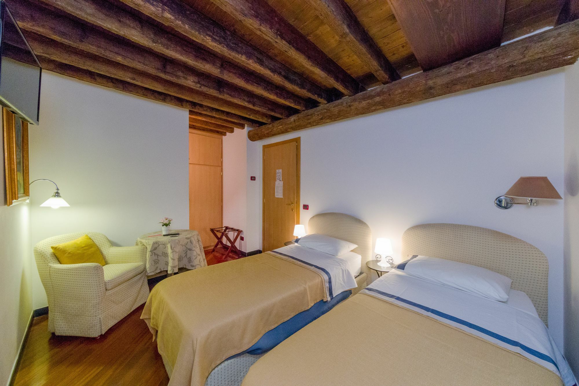 Affittacamere Bed And Breakfast San Lorenzo ジェノヴァ エクステリア 写真